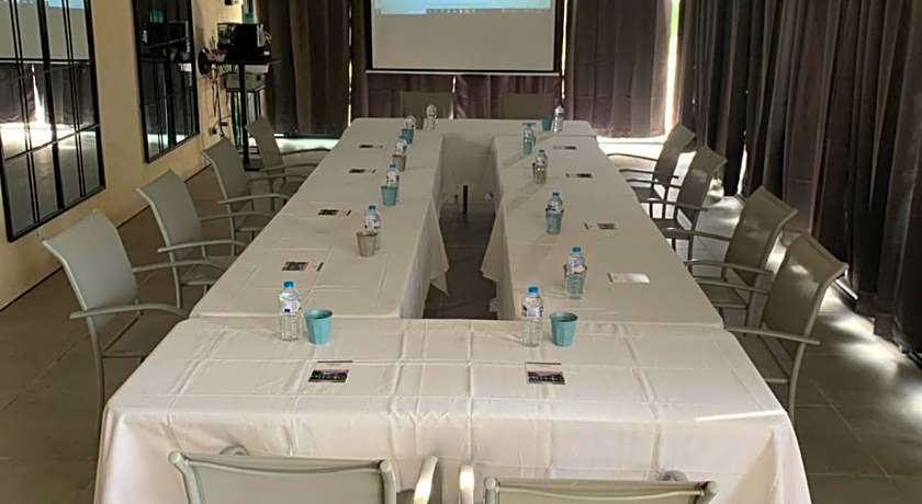 ORANGERIE de CHATEL-Selection FIGARO & ELLE Magazine