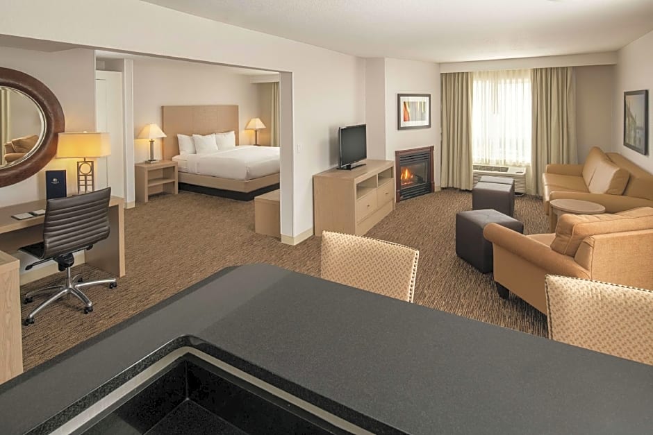 Photo 1 of 4 of Junior 1 King Bed Suite, Hearing/Mobility Accessible