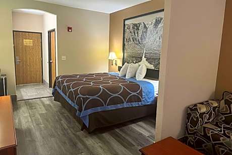 King Room - Mobility Access/Non-Smoking