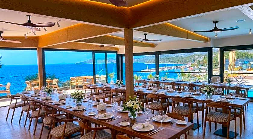 Aqua Princess Hotel