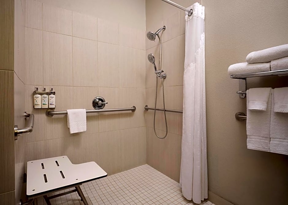 Holiday Inn Express & Suites DFW Airport - Grapevine By IHG