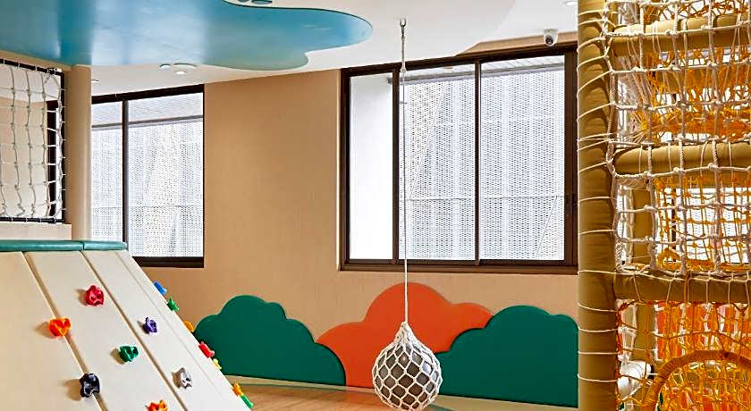 Bliston Suwan Parkview Hotel