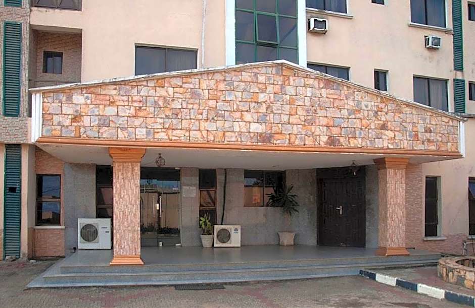 Alfoscar Hotel & Suites