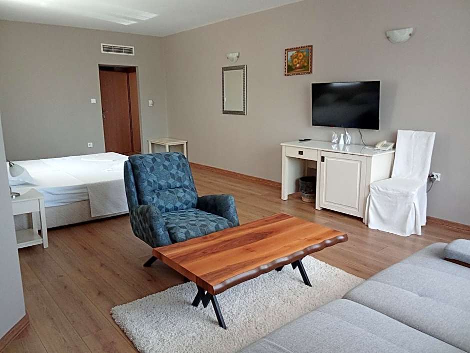 Alekta Hotel - Free Parking