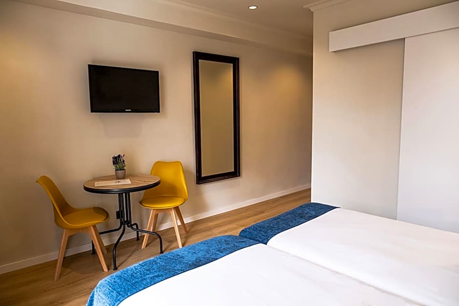 Hotel Adonis Capital