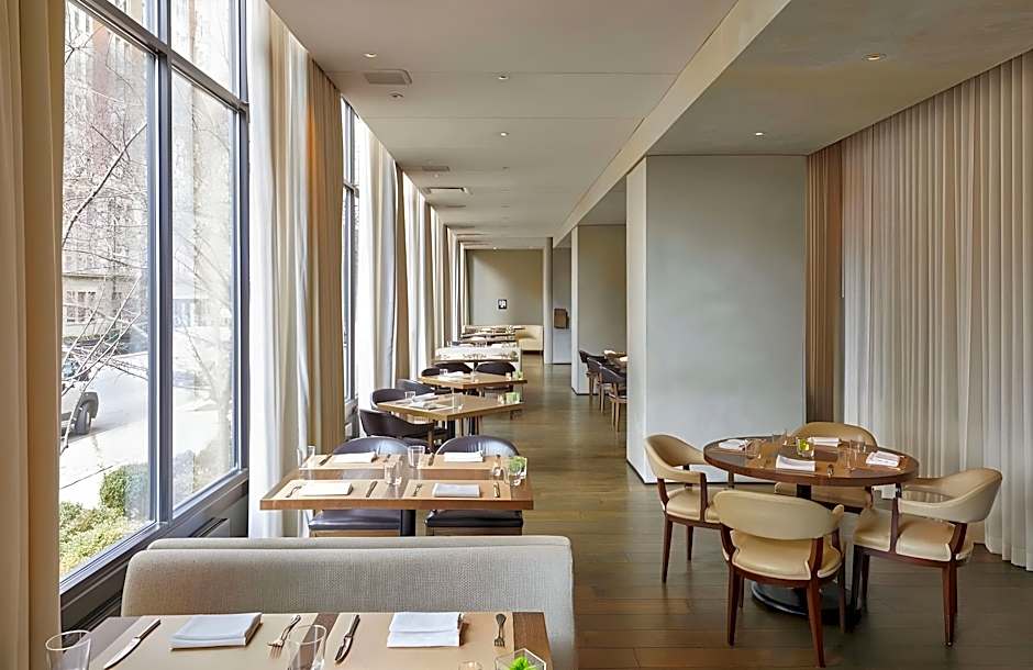 The Chicago Hotel Collection Ambassador Gold Coast