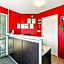 Quality Suites Amore