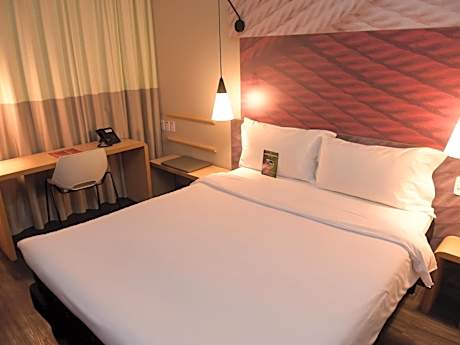 Standard Apartment with One Double Bed