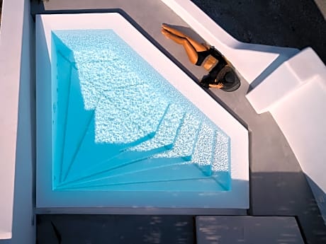 Diamond Suite with Diamond Infinity Heated Private Pool