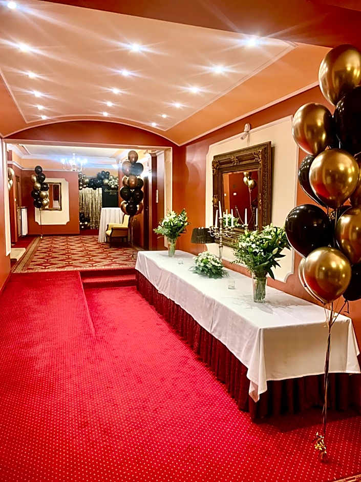 Noce i Dnie Hotel