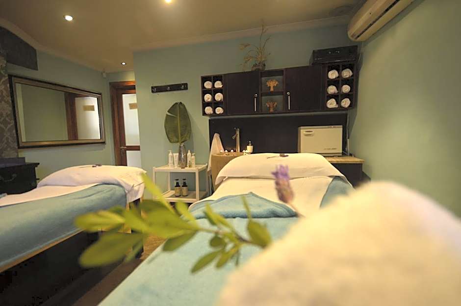 Whalesong Hotel & Spa