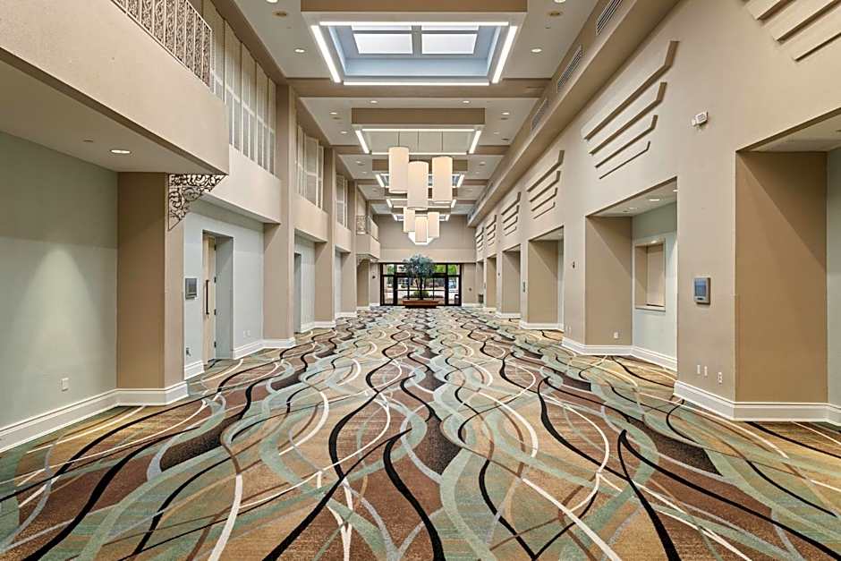 Crowne Plaza Executive Center Baton Rouge By IHG