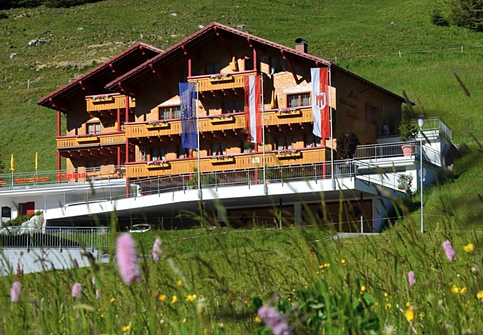 Hotel Garni Alpina