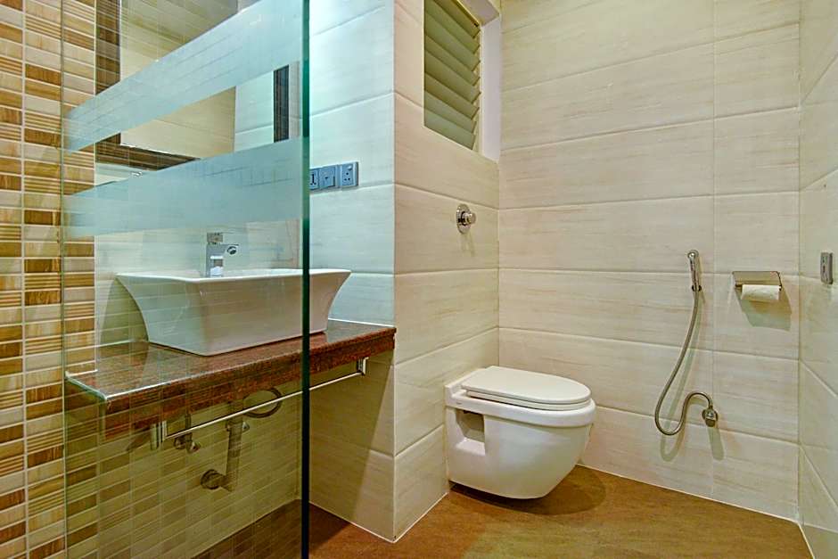 Summit Montana Suites & Spa at Mall