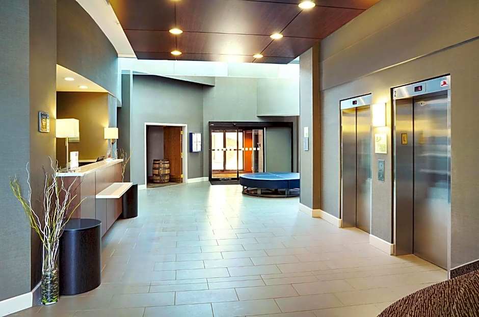 Holiday Inn Hotel & Suites London By IHG