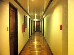 Camelot Hotel Quezon City powered by Cocotel