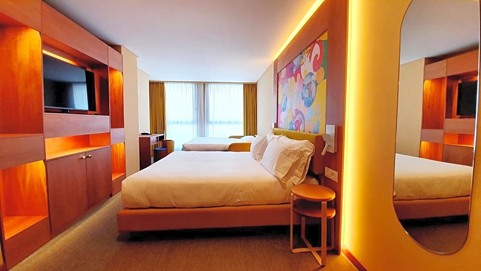 OMAMA Hotel