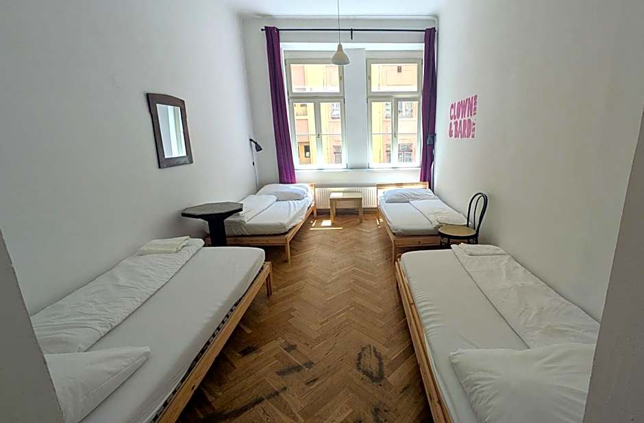 Clown and Bard Hostel