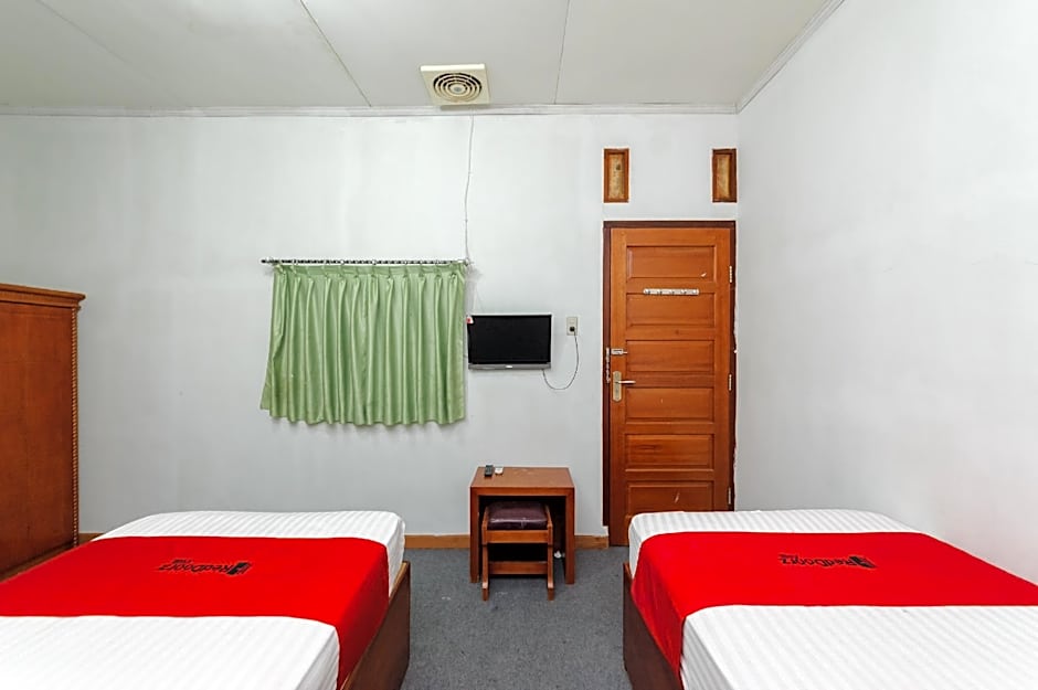 RedDoorz Syariah @ Panglima Nyak Makam Aceh 2