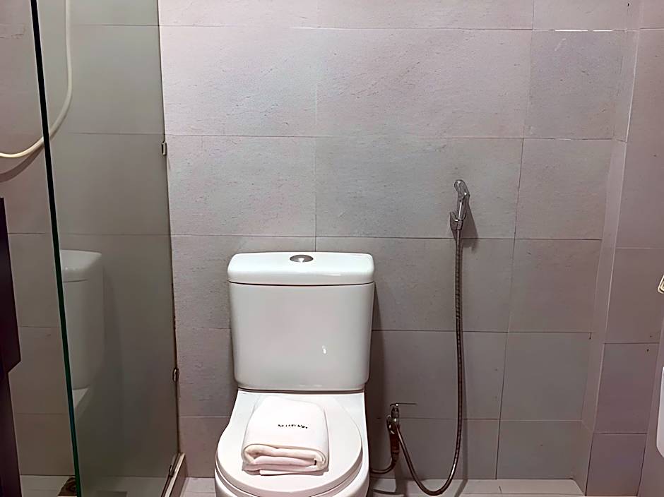 THE DAILY HOTEL