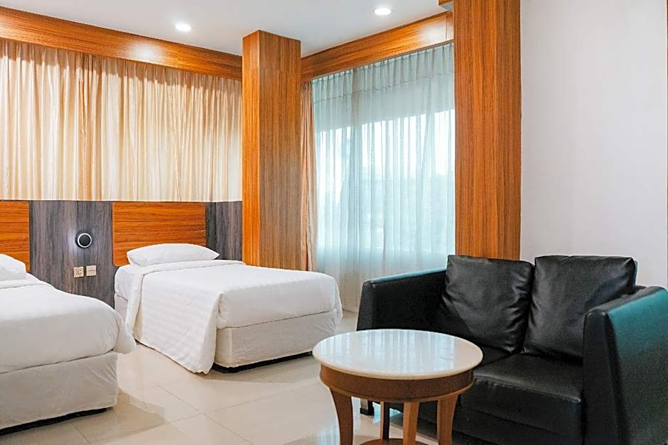 Chola Inn At Nagoya Hill Batam Mitra RedDoorz