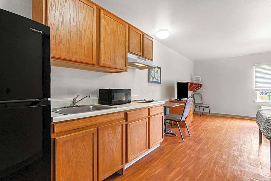 WoodSpring Suites Tulsa