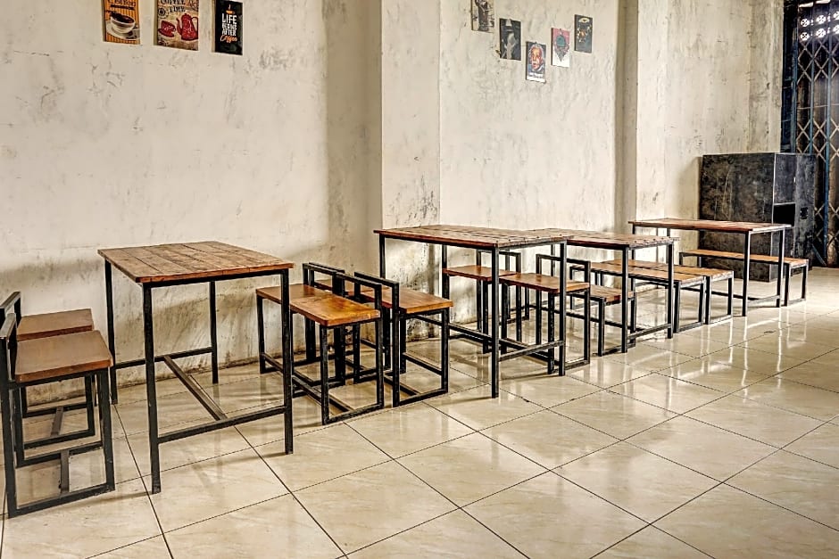 OYO Life  92499 Bagas Homestay Wonokitri