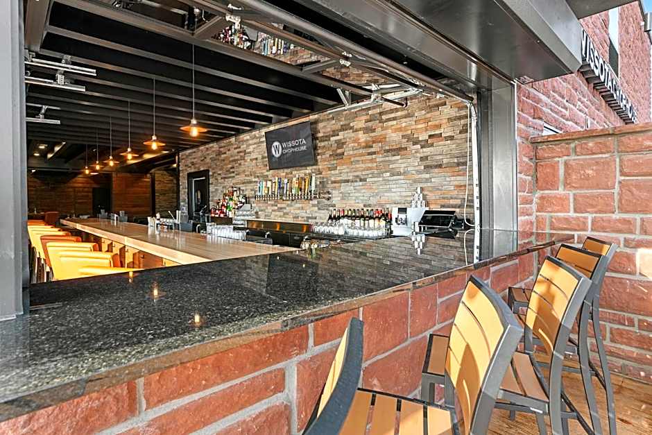 Cobblestone Hotel & Suites - Lynden