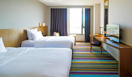 Superior Twin Room with Lake View