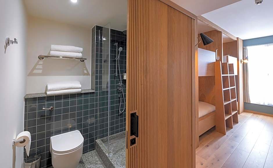 Mollie's Motel & Diner Bristol