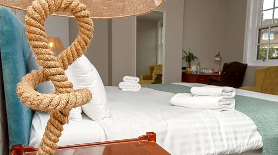 The Captain Cook Inn