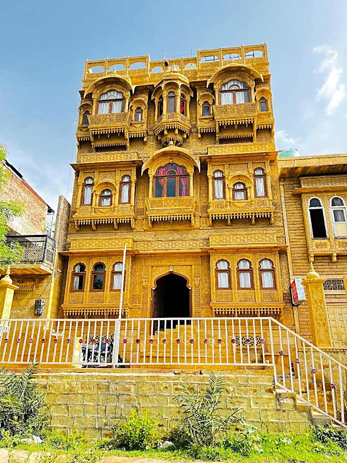 Golden Marigold Hotel