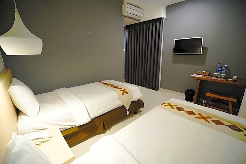 Collection O Pasteur Near Paris Van Java Mall Formerly Sweet Karina