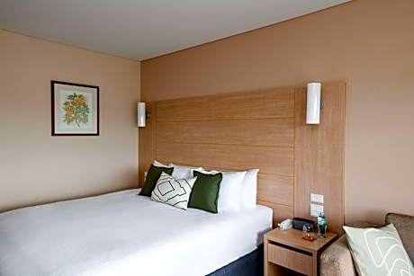 Executive King Bed