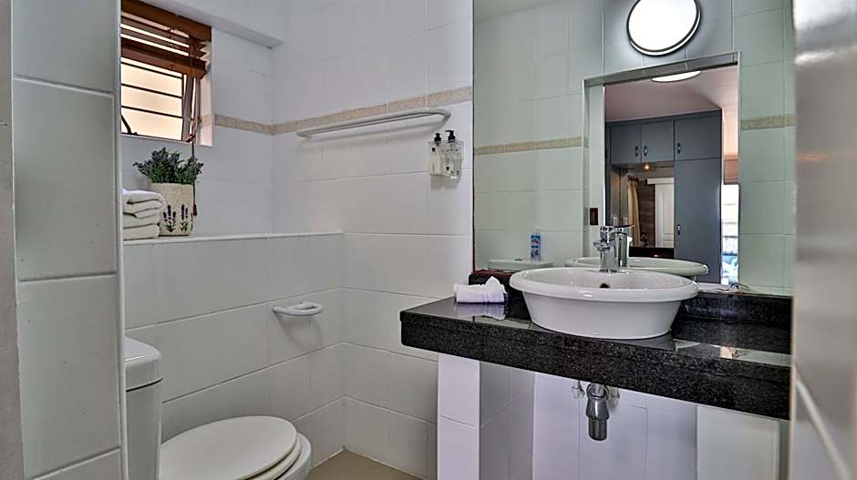 3ColoursBlue Guest House