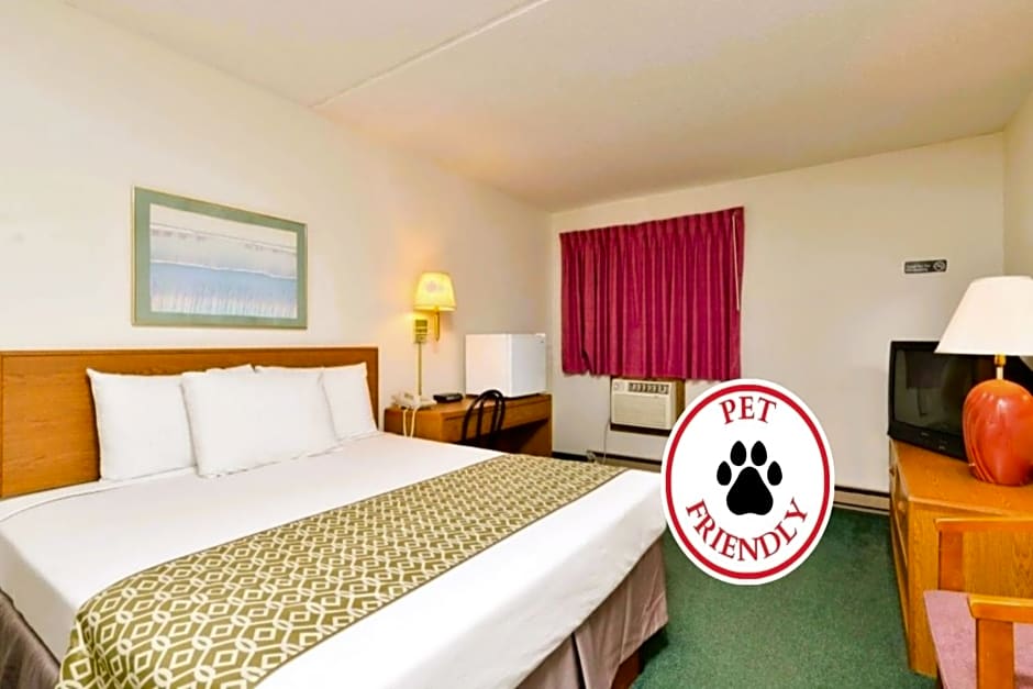 OYO Hotel Pipestone MN, Canterbury Park
