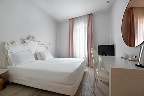 Double room with extra bed 3 pax