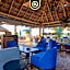 1 BR Condo - Amazing Sunsets Froom the Roof - Pool