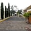 Cypres Hotel & Suites