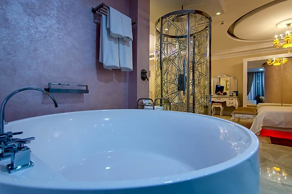 Phoenicia Royal Hotel