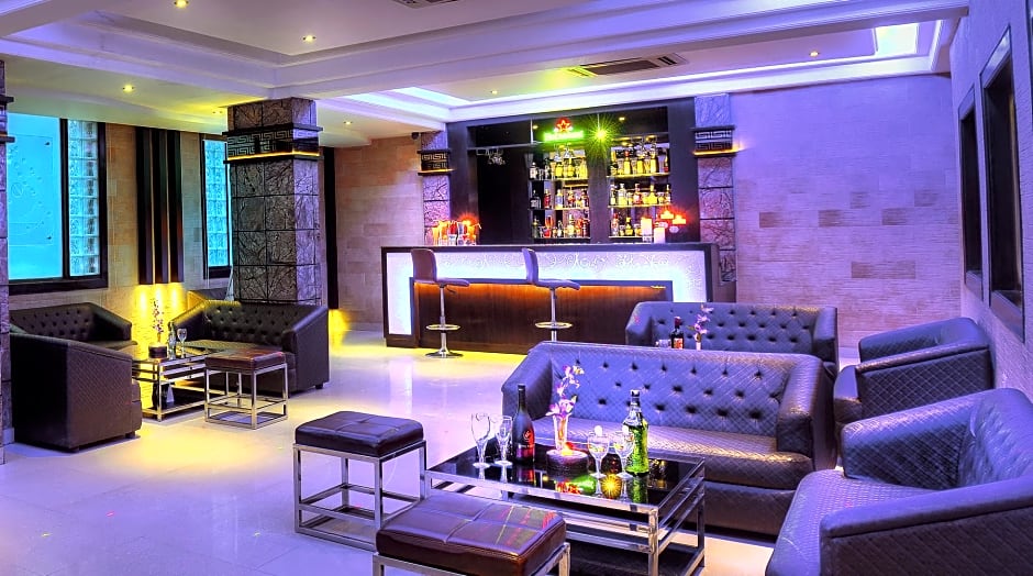 Hotel Royale Residency