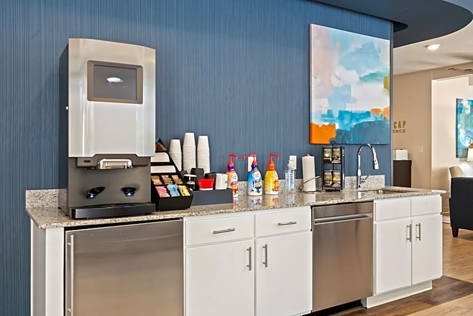 WaterWalk Extended Stay by Wyndham Kansas City - Overland Pk