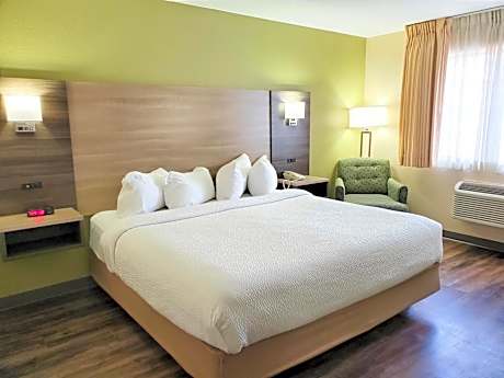 King Room - Disability Access/Non-Smoking