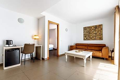 Deluxe Double or Twin Room with Sea View