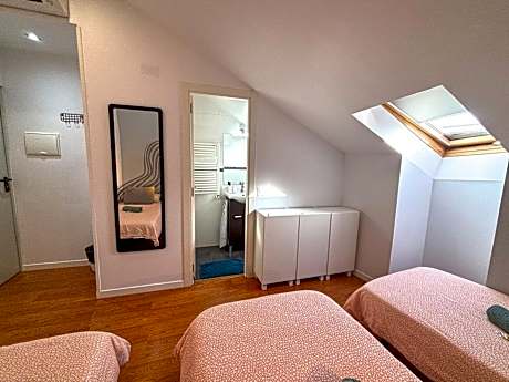 Triple Room with Bathroom