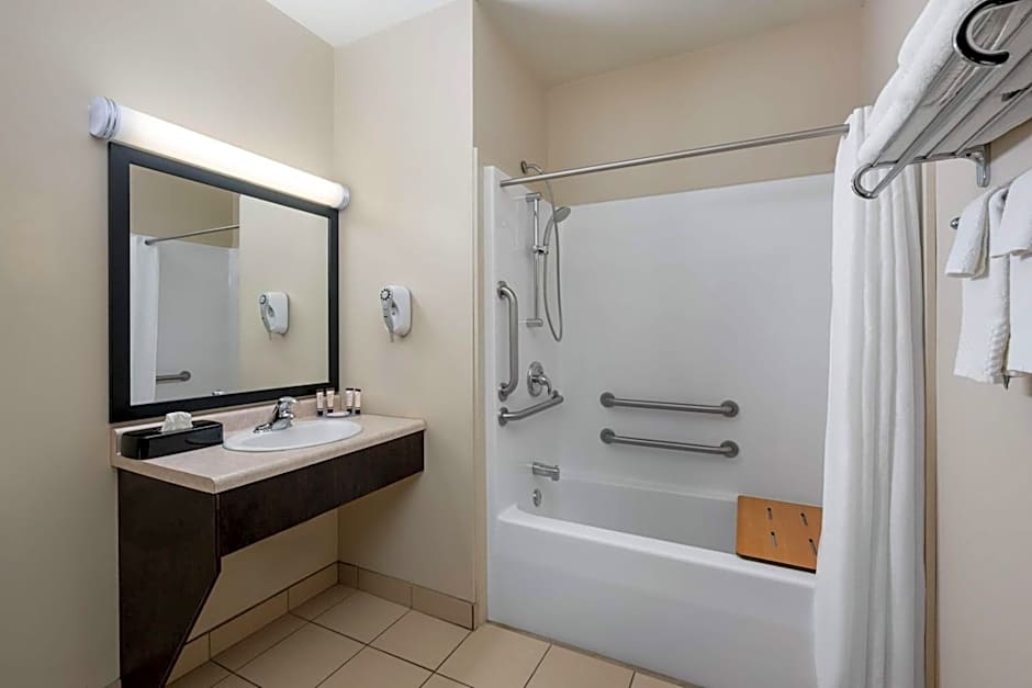 Travelodge Suites by Wyndham Estevan