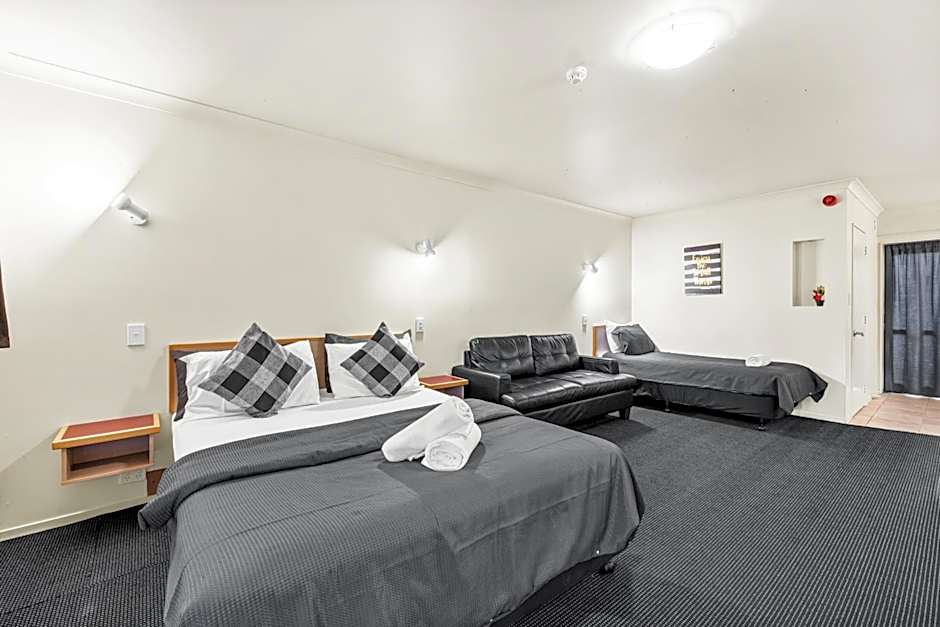 New Castle Motor Lodge