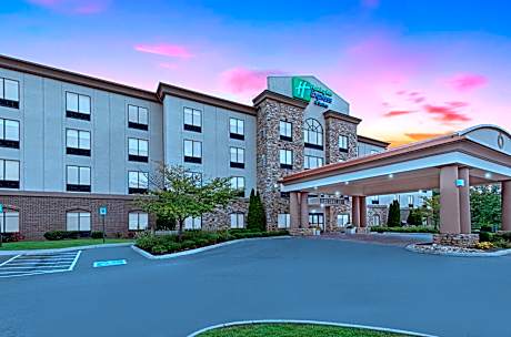 Holiday Inn Express & Suites - Cleveland Northwest By IHG