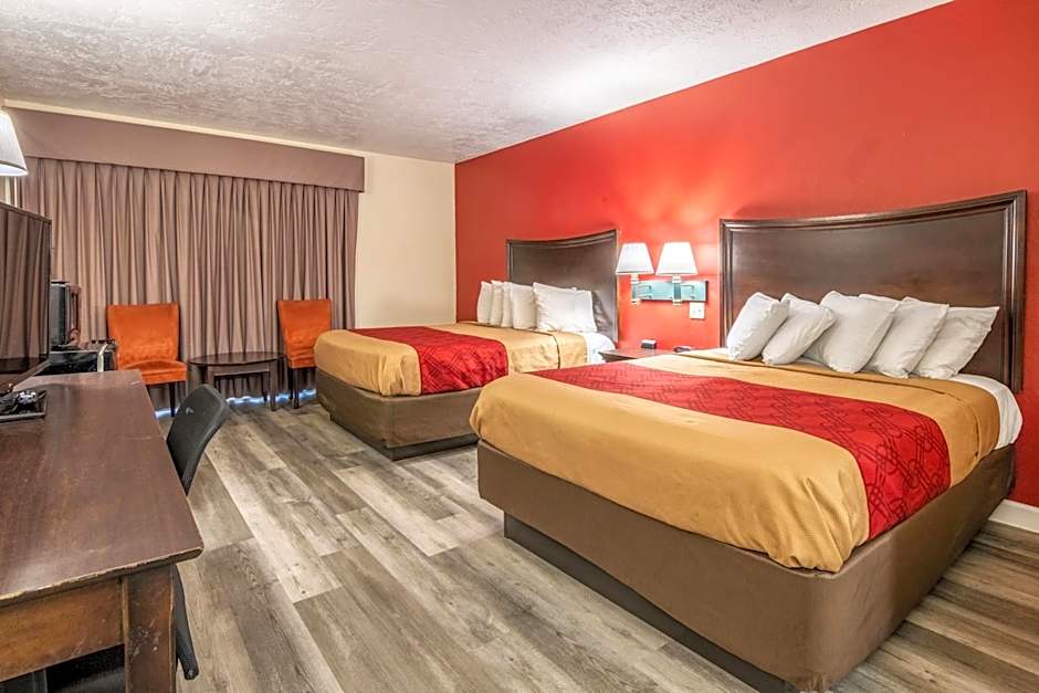 Perry Inn & Suites By Capital O National Fairground GA I 75