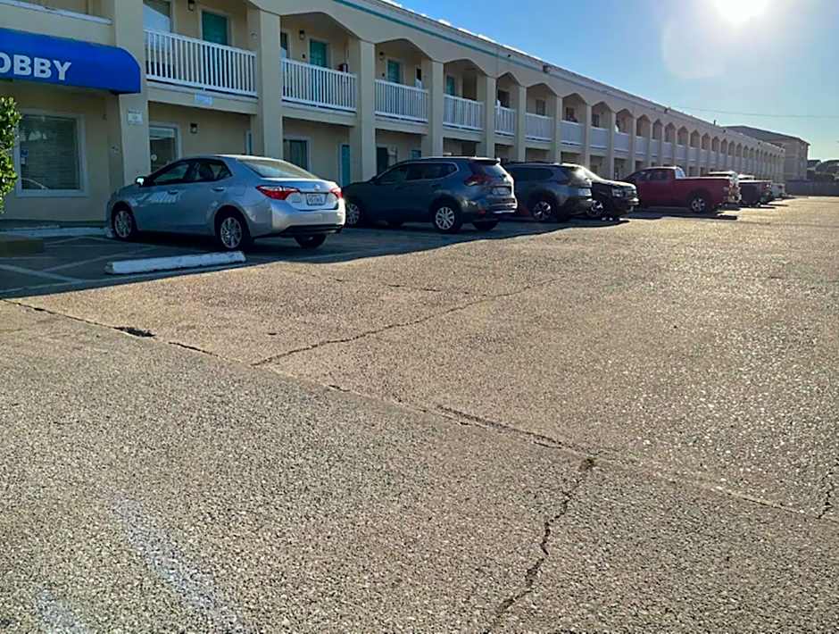 Motel 6 Galveston, TX Seawall